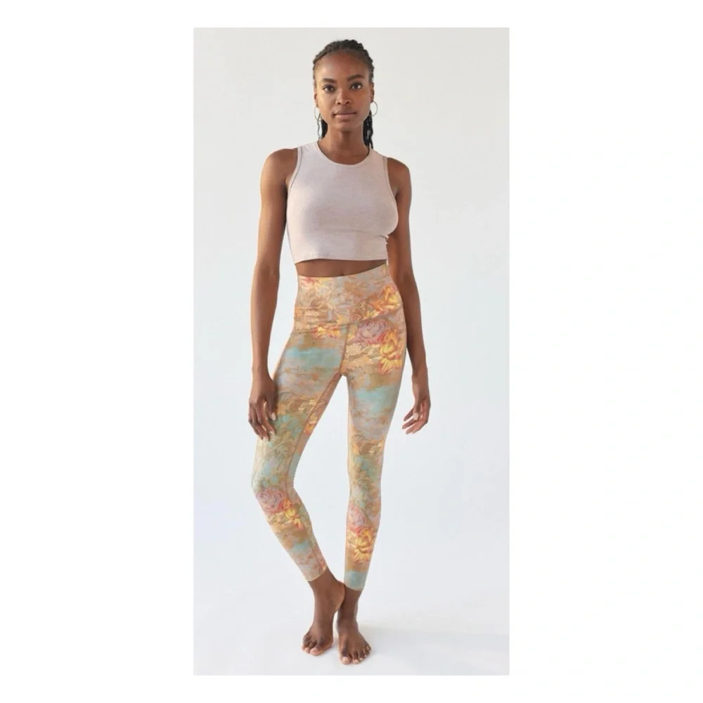 NWOT Anthropologie Beyond Yoga High Waist Midi Legging in Wallpaper Floral Small